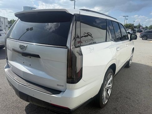 Used 2025 Cadillac Escalade Sport w/ Touring Package AWD/4WD image 4