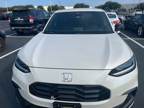Used 2024 Honda HR-V Sport image 2