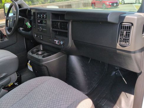 New 2026 Chevrolet Express 2500 w/ Driver Convenience Package RWD image 19