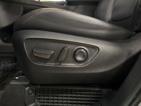 Used 2023 Toyota Sienna XLE Woodland Edition AWD/4WD image 15