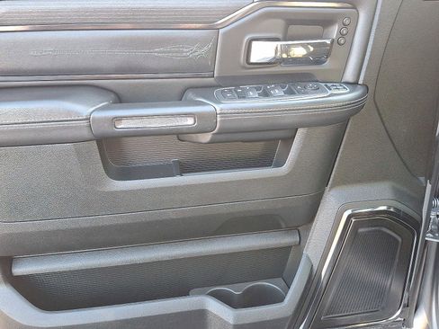 Used 2024 RAM 2500 Limited image 13