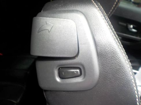 Used 2012 Land Rover Range Rover Evoque Dynamic w/ Dynamic Premium Pkg image 37