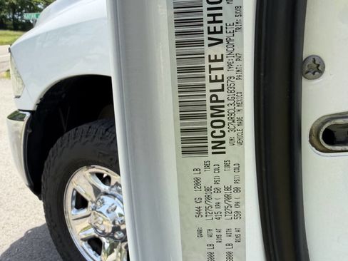 Used 2018 RAM 3500 Tradesman w/ Chrome Appearance Group AWD/4WD image 22