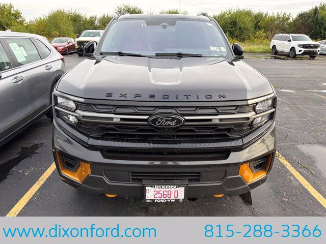 Used 2025 Ford Expedition Tremor AWD/4WD image 10