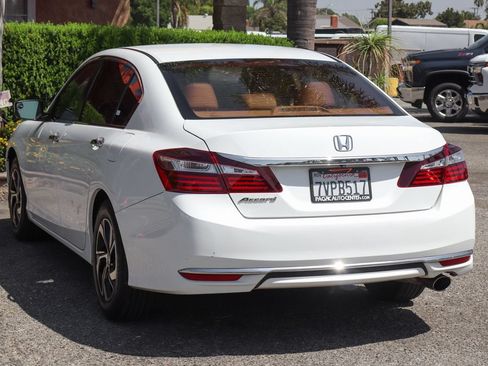 Used 2017 Honda Accord LX image 6