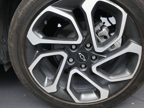 Used 2025 Chevrolet Trax RS w/ Sunroof Package FWD image 10