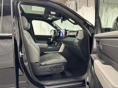 Used 2025 Toyota Sequoia Limited image 62