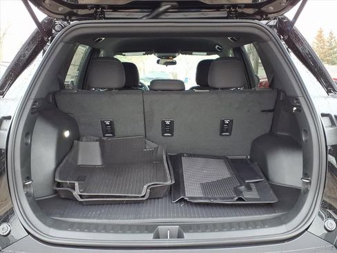 New 2026 Chevrolet Equinox LT image 8