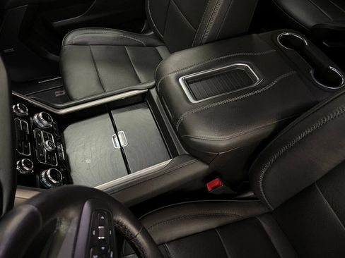 Used 2021 GMC Yukon XL Denali AWD/4WD image 92