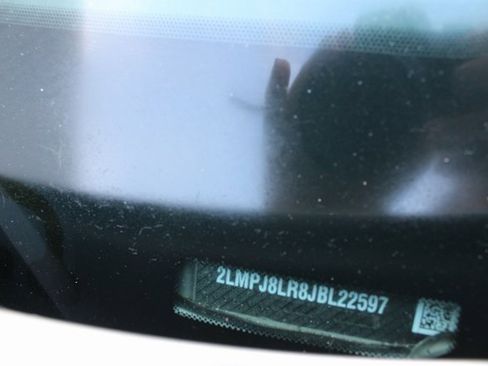 Used 2018 Lincoln MKX Reserve w/ Lincoln MKX Climate Package image 35