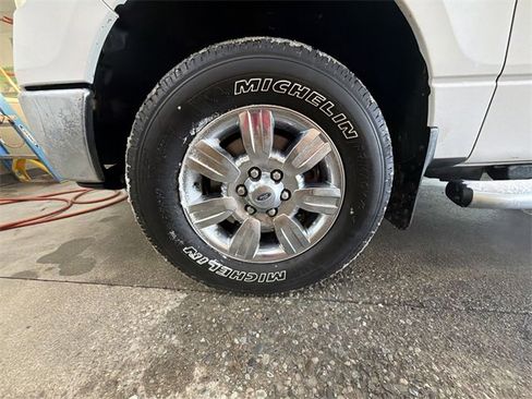 Used 2011 Ford F150 XLT w/ XLT Chrome Pkg image 10