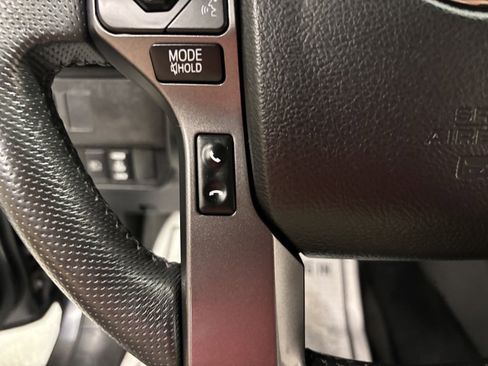 Used 2021 Toyota Tacoma TRD Off-Road image 12