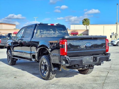 Used 2023 Ford F350 Lariat w/ Lariat Ultimate Package image 5