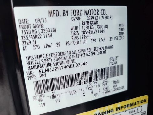 Used 2016 Lincoln Navigator Select image 28