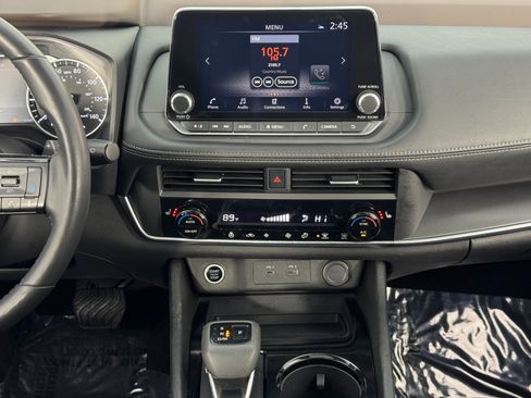 Used 2023 Nissan Rogue SV w/ SV Premium B Package image 22