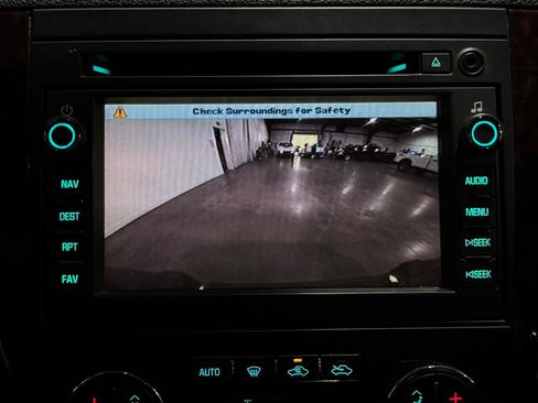 Used 2011 GMC Sierra 3500 Denali AWD/4WD image 7