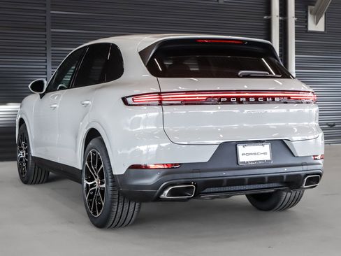 New 2026 Porsche Cayenne image 3