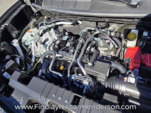 Used 2025 Nissan Kicks SR FWD image 19