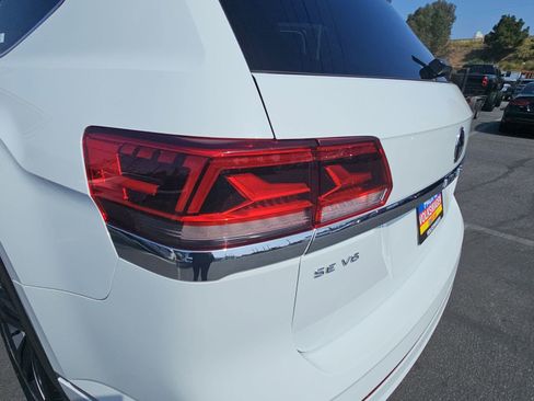 Used 2021 Volkswagen Atlas SE w/ Panoramic Sunroof Package image 36