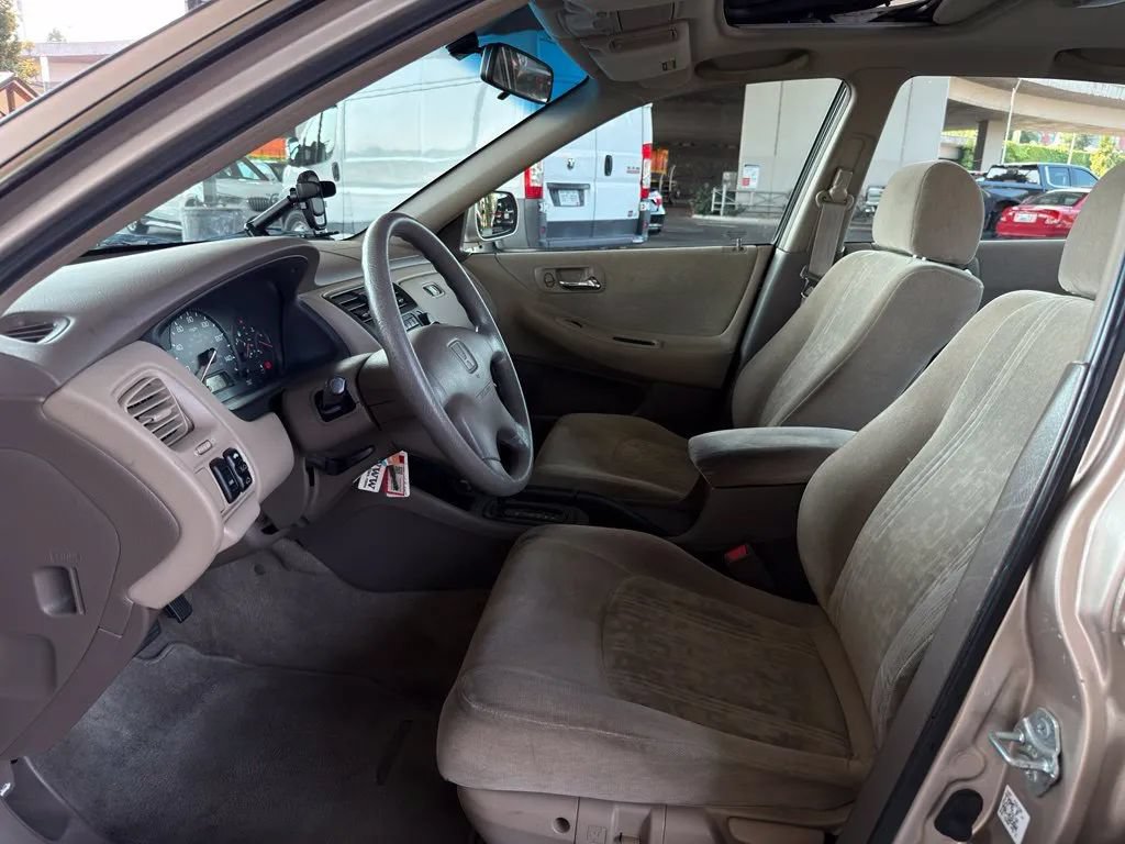 Used 2000 Honda Accord EX image 16