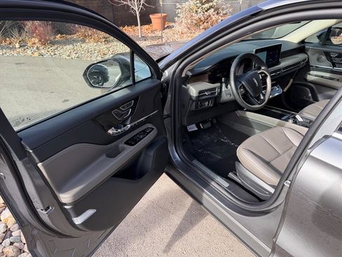 New 2026 Lincoln Corsair Reserve image 21