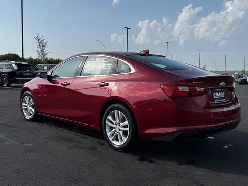 Used 2017 Chevrolet Malibu LT FWD image 7
