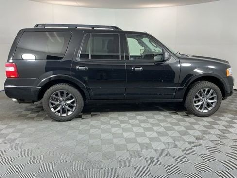 Used 2017 Ford Expedition Limited w/ Equipment Group 301A AWD/4WD image 4