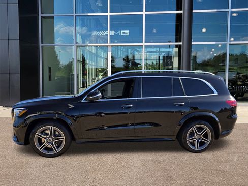 Used 2024 Mercedes-Benz GLS 450 4MATIC image 3