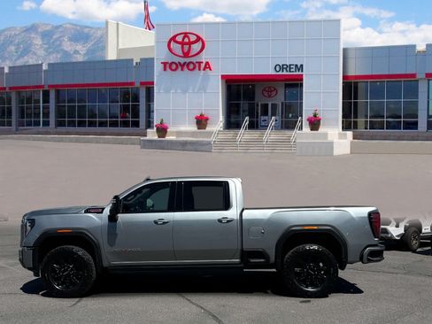 Used 2024 GMC Sierra 2500 AT4 w/ AT4 Premium Plus Package AWD/4WD image 6