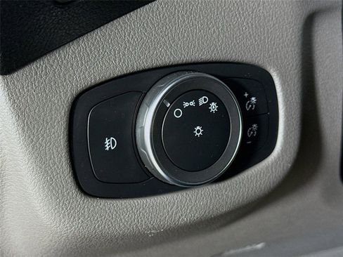 Used 2022 Ford Transit Connect XLT image 11