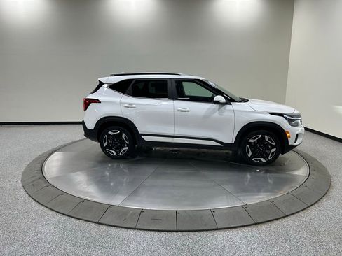 New 2026 Kia Seltos SX w/ SX Sunroof Package image 4