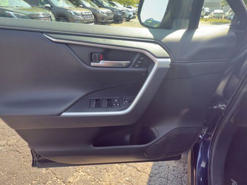 Used 2019 Toyota RAV4 Limited w/ Cold Weather Package image 16