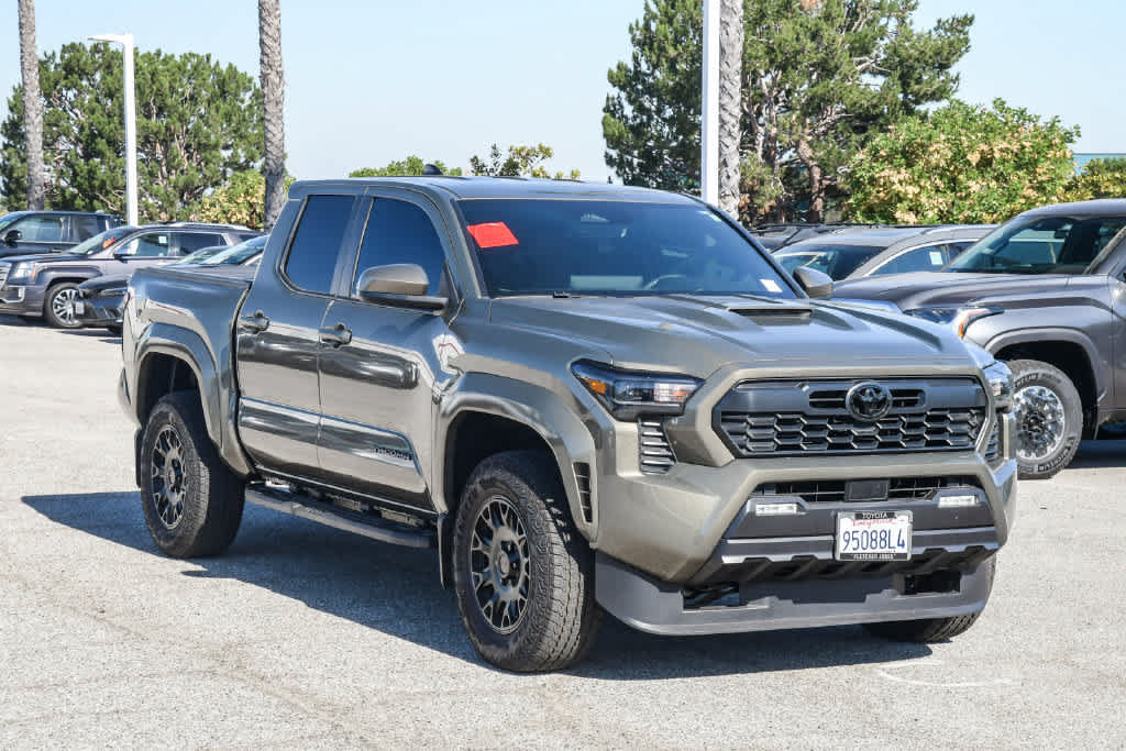 Certified 2026 Toyota Tacoma TRD Sport AWD/4WD image 3