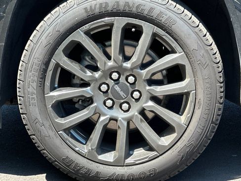 Used 2022 GMC Acadia Denali w/ Black Diamond Edition AWD/4WD image 37