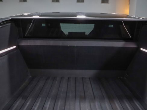 Used 2024 Tesla Cybertruck Cyberbeast AWD/4WD image 26