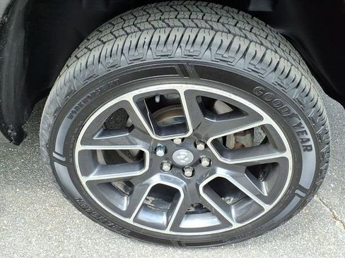 Used 2020 RAM 1500 Sport w/ Advanced Safety Group AWD/4WD image 9