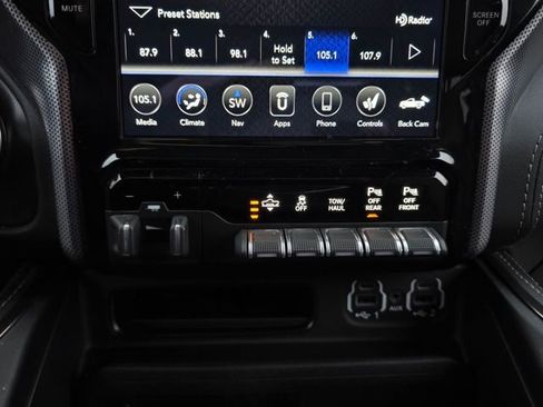 Used 2021 RAM 1500 Limited w/ Bed Utility Group image 15