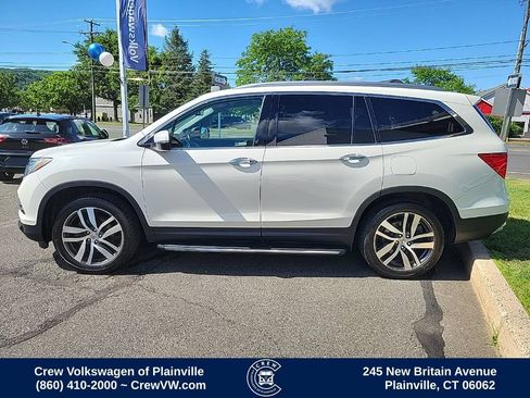 Used 2018 Honda Pilot Touring image 25