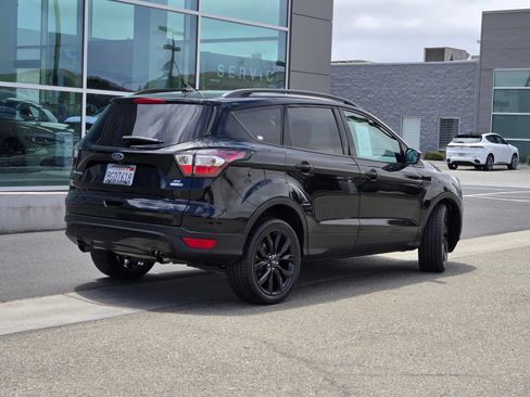 Certified 2018 Ford Escape SE w/ SE Sport Appearance Package AWD/4WD image 4