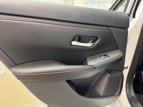 Used 2024 Nissan Sentra SR w/ SR Premium Package image 14