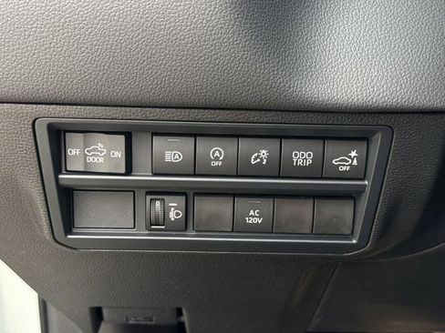 New 2026 Toyota Tundra Limited AWD/4WD image 25