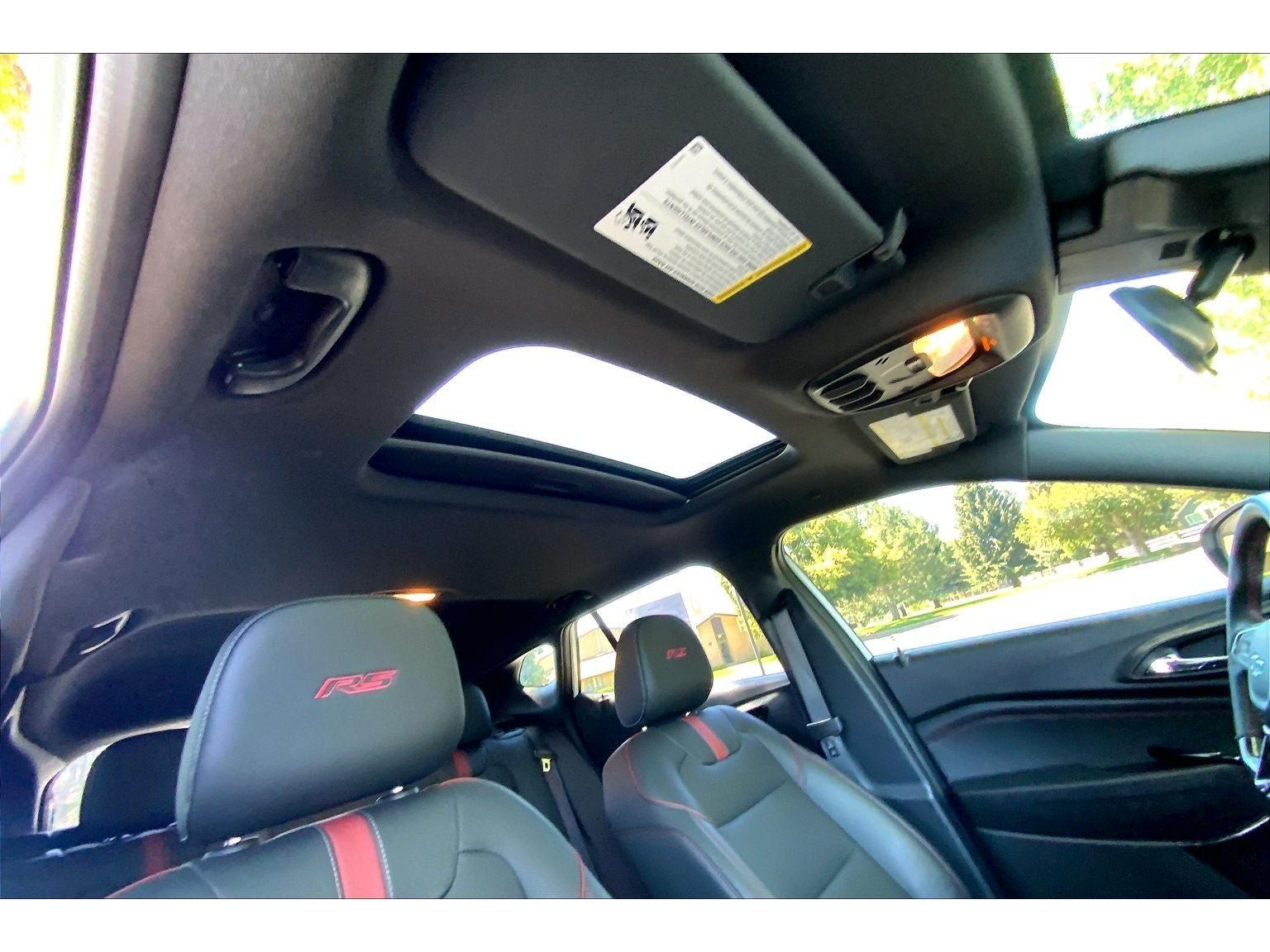 Used 2024 Chevrolet Trax RS w/ Sunroof Package FWD image 24