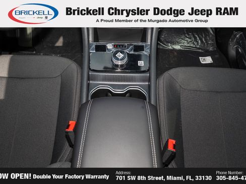 New 2025 Jeep Grand Cherokee L Laredo image 27