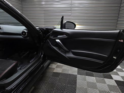 Used 2020 FIAT 124 Spider Abarth w/ Convenience Group RWD image 30