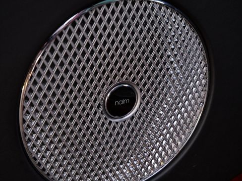 Used 2022 Bentley Bentayga image 16