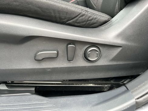 Used 2023 Subaru Outback Premium image 17