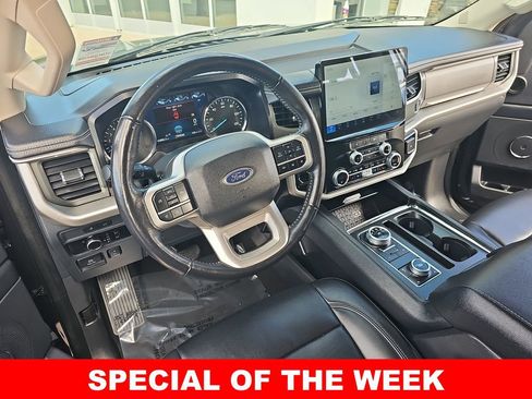 Used 2024 Ford Expedition XLT image 17