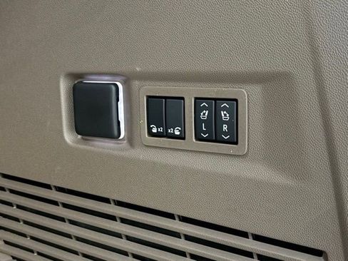 New 2026 GMC Yukon Denali w/ Denali Reserve Package image 13