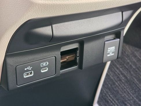 Used 2025 Honda Odyssey EX-L image 31