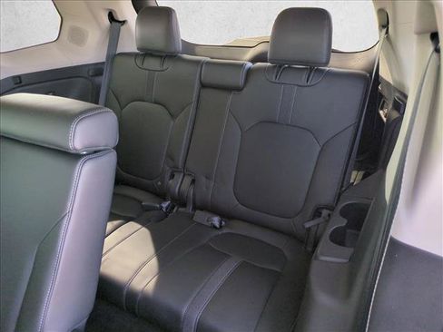 Certified 2025 Honda Pilot Touring image 22